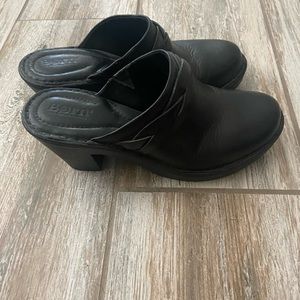 Softt shoes heel clogs
